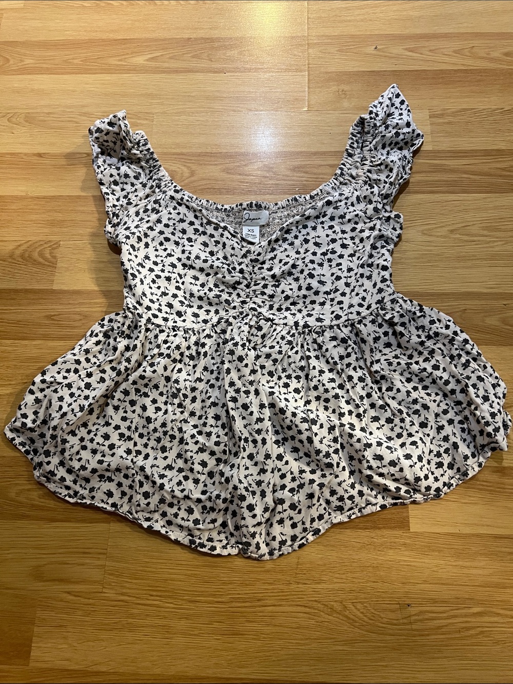Papaya White Short Sleeve Ruffled Peplum Top with Black Floral Print
